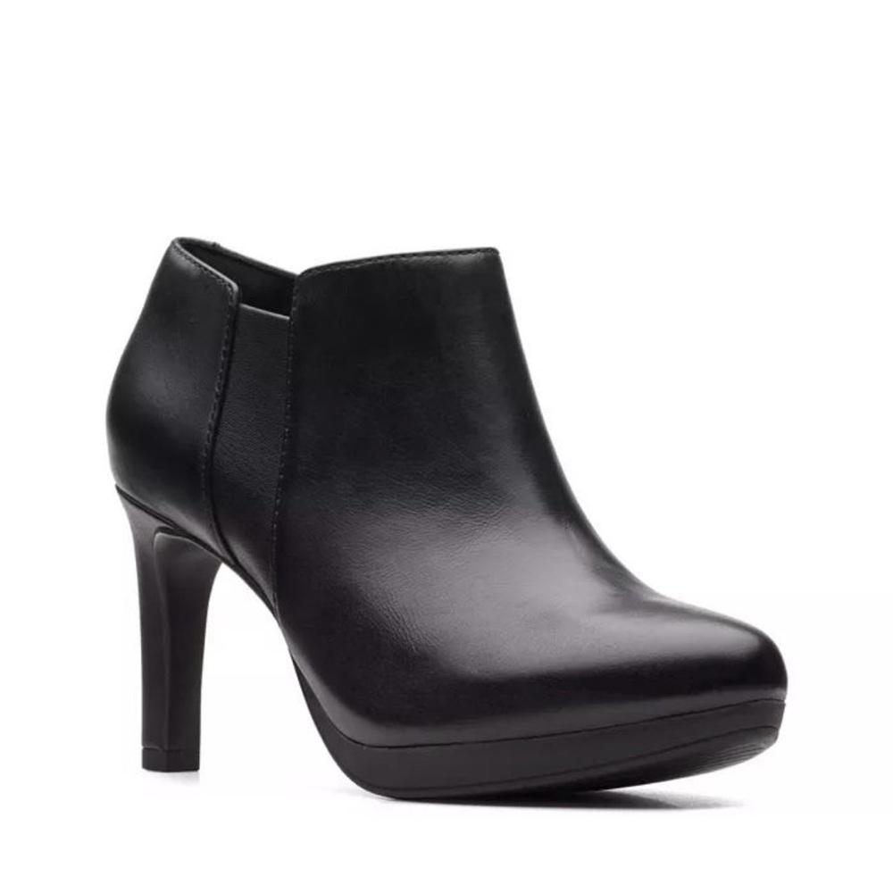 Clark’s Women’s Collection Ambyr Step Ankle Boot